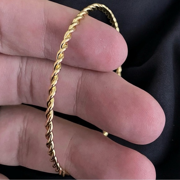 Women’s Gold Plated Bangle adjustable bracelet - Cuff Bracelet - Picture 5 of 5